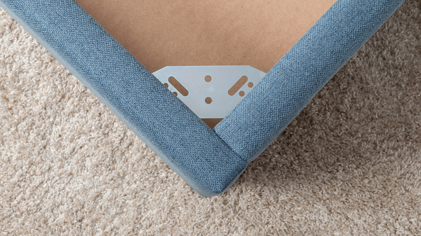 Кровать Миа 140 рогожка светло-синий, кант желтовато-коричневый с ортопедическим основанием и подъемным механизмом